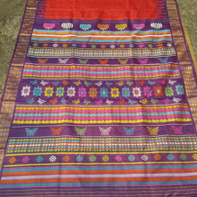 adritcollectio1's tweet photo. #sulakhsansaree #auspicioussaree #odishahandloom #handweaved #tussarsilk #auspicioussymbol #SareeTwitter #sareeswag #sareelover #smallbusiness #smallstreamer #Online #onlineshopping #onlinestore #onlinesales #MadeInIndia #SupportSmallStreamers #SupportLocal #VocalForLocal #RT https://t.co/gEUHBn5nKs