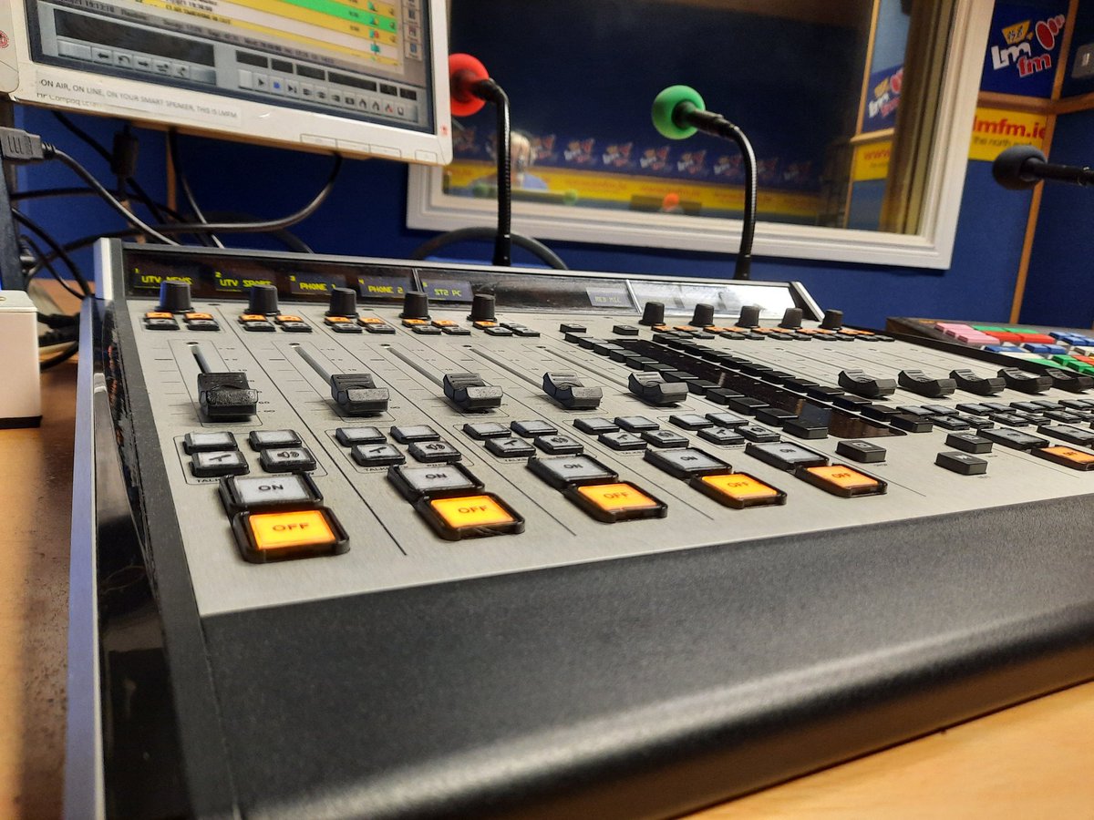 Same spot, different Sunday! On your radio from 7-8.30pm with nothing but the best in new #Irish music. Tunes tonight include <a href="/TheEmperorsCork/">Emperor of Ice Cream</a> <a href="/ELangfordMusic/">Emma Langford</a> @meganoneill <a href="/FiCat20/">FiCat</a> @ToluMakay <a href="/TrackDogsMusic/">Track Dogs</a> #KelleyMcArdle <a href="/PillowQueens/">Pillow Queens</a> and much more! Join me <a href="/LMFMRADIO/">LMFM RADIO</a> 🥳