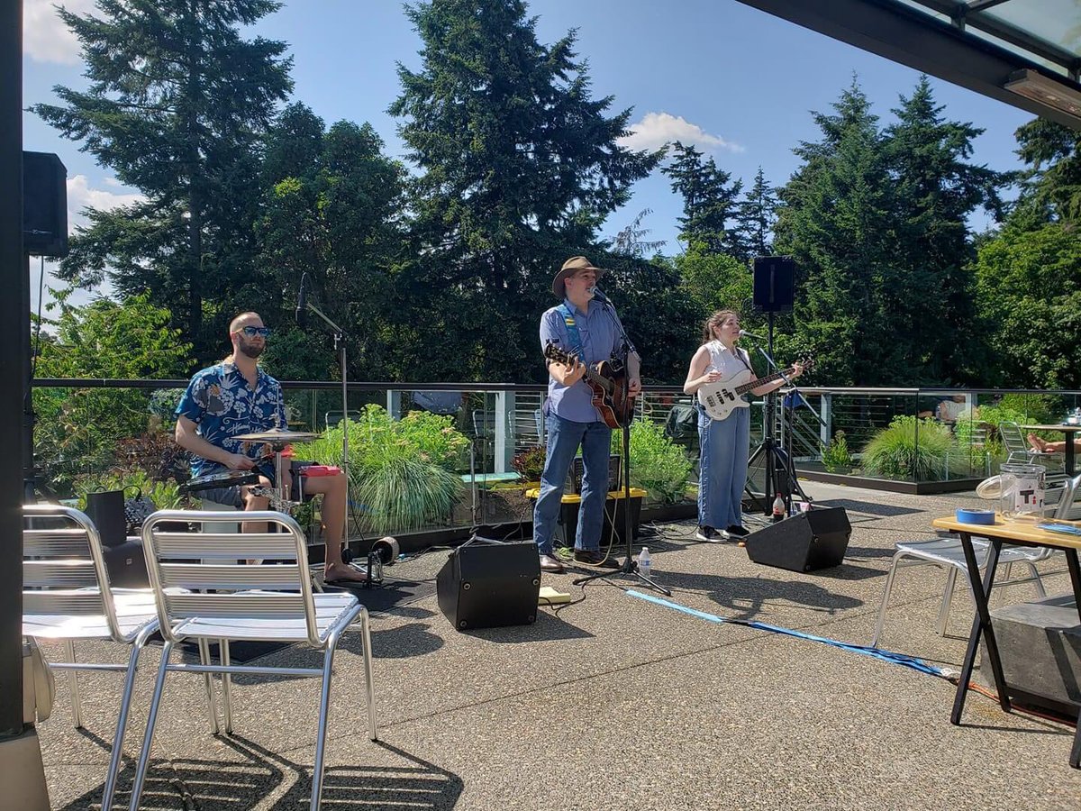 papermoontunes's tweet photo. We’re comin’ BACK! Cinco De Mayo!  The Trio! @fletcherbaywine in CopperTop (Bainbridge Island)! 5-8PM on the outdoor patio. Bring your dancing shoes! #livemusic #outdoormusic #acousticmusic https://t.co/yjVyXa6FCm