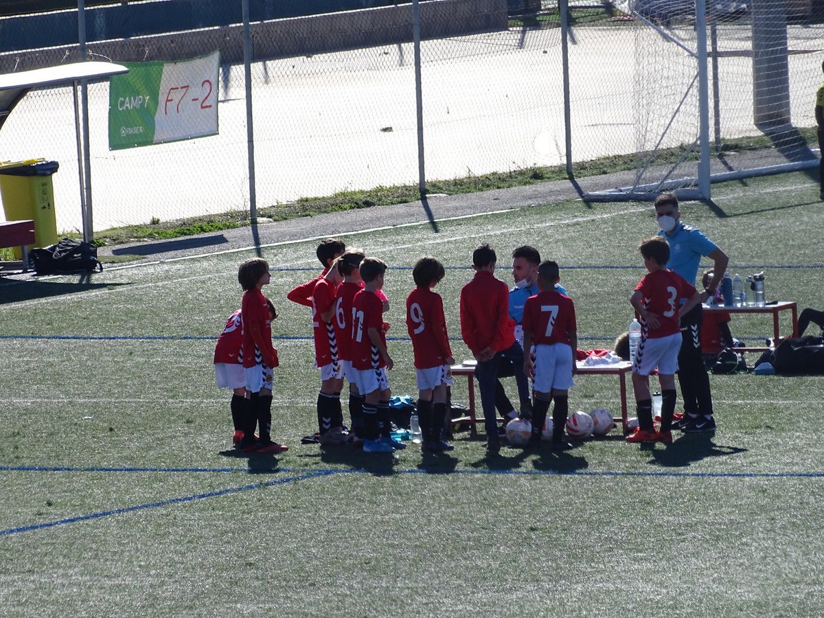 gbenet14's tweet image. 378 dies després hem pogut tornar a fer el que més ens agrada i ho hem fet com més ens agrada. Toca gaudir i seguir aprenent⚽️🔴⚪️ #AleviC