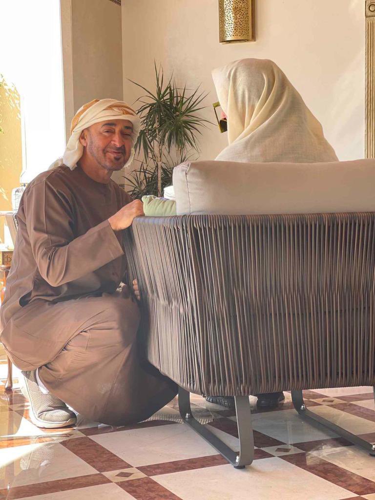 HamdanAlmoharmi's tweet photo. رقيت ... و ما نزلت الا على ناموس 
شرات الغيم يروي العالم قنوفه 

نحن من يومنا نسمع عن الفردوس 
لكن الليله ... أوّل مرّه نشوفه !

 #ام_الامارات https://t.co/5hBICLzKGT