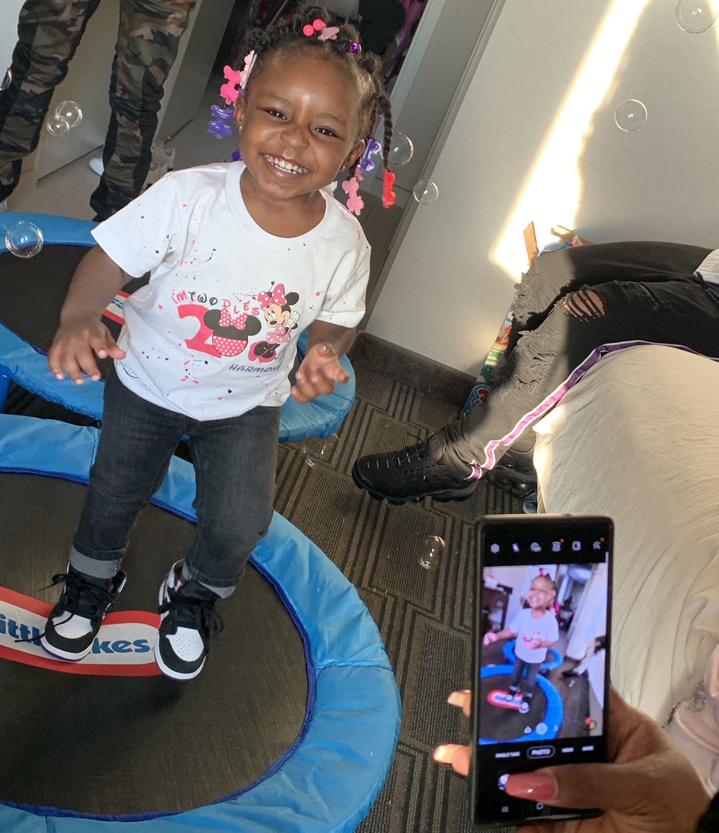 PatriceeJanay's tweet photo. Whewww I have a 2 Year Old ‼️😫🤞🏽 https://t.co/EmnOnnOvZc