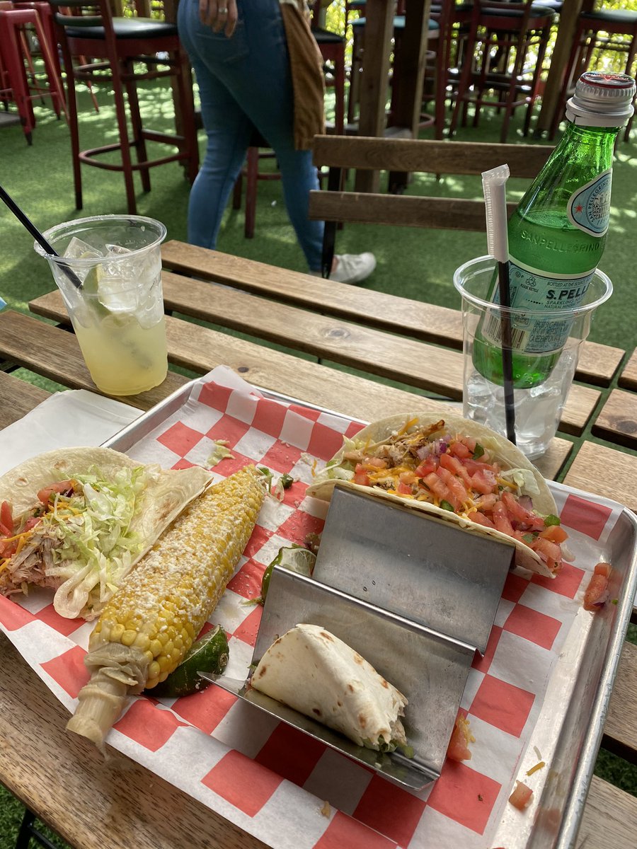 iHeartFOLA's tweet photo. Taco 🌮 choices 

This is why 
i❤️FOLA
#FortLauderdale 
#iLoveFOLA 
#iLoveFTL #FTL 
i❤️FTL https://t.co/qpHmbnYPre