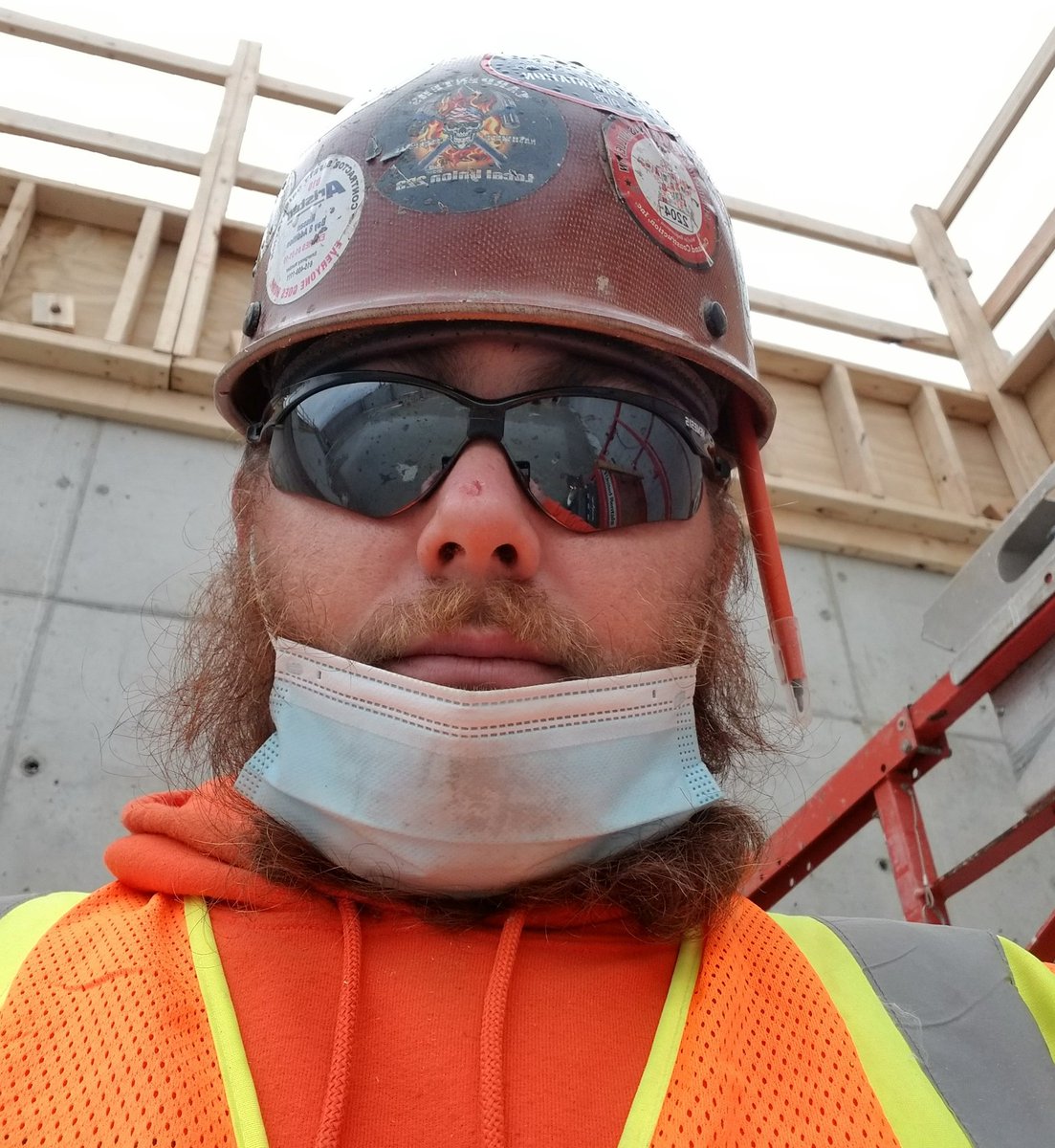 KennyKnuckles's tweet photo. Getting this concrete money once again. I am a union carpenter. #local223 #concretelife #concretemoney #carpenterslocal223 #nashville #TN #carpenterslife #martineztools #Occidentalleather #hangingandbanging #kleintools #oxylights #carpentersbuiltamerica #martinezhammer #UBC https://t.co/NlntL52O8G
