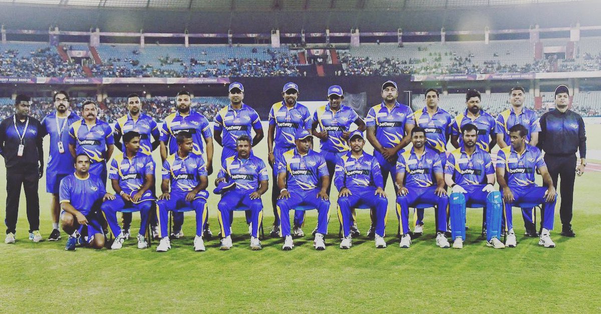 farveezmaharoof's tweet photo. It is a hard pill to swallow after playing so well throughout the series. No doubt Indian’s were better today &amp; congratulations👍🏽 Nonetheless we can be proud of our effort’s &amp; Even prouder to know that we will return home to our loving family and friends after a successful tour. https://t.co/oYZ6jhkc8w