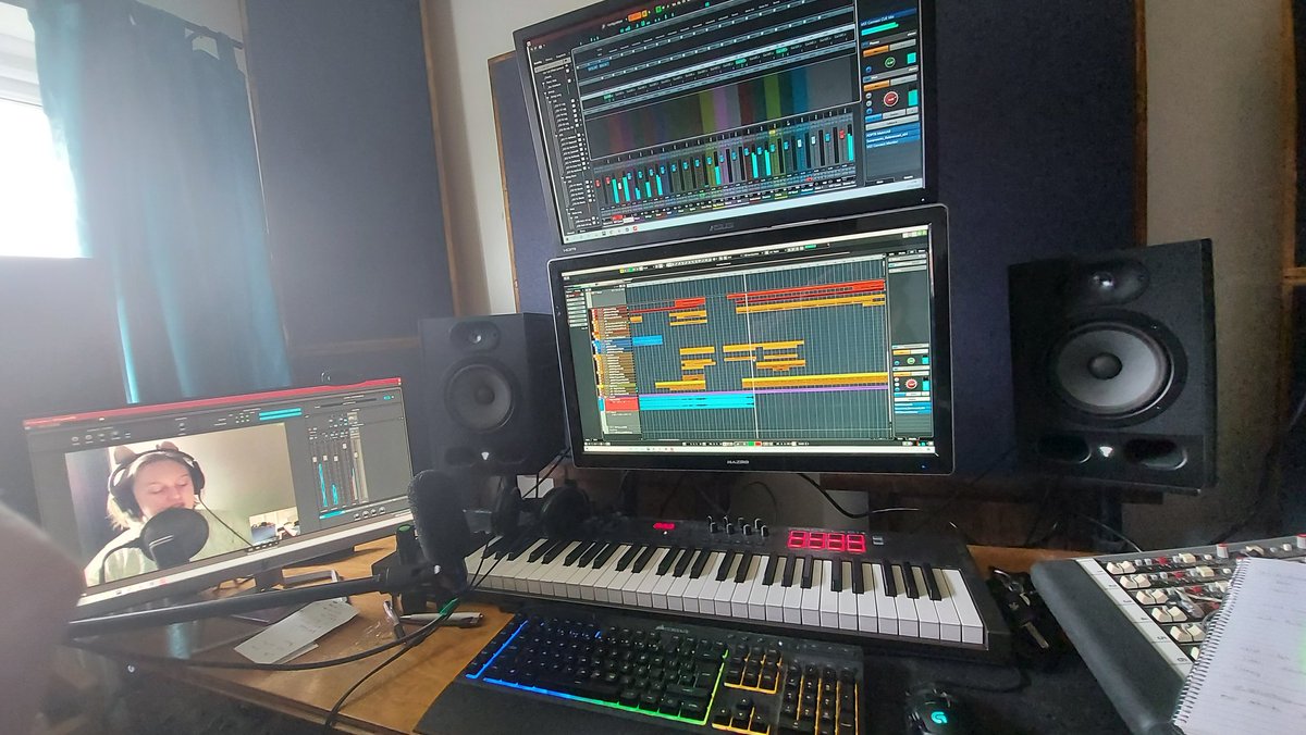 JackVictorMusic's tweet photo. Remote recording session with @DenhamFreya today! 

#cubase #collaboration #music https://t.co/XcwWqJcum7