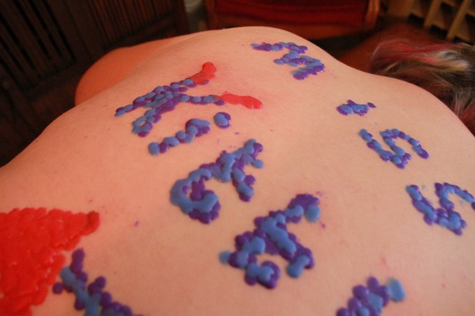 TBT to fun weekends with friends when you just drop a bit of wax for fun. Hurry up Covid and lets get<a href="/tag/rope"class="tags"><span>#rope</span></a><a href="/tag/tied"class="tags"><span>#tied</span></a><a href="/tag/ropekisses"class="tags"><span>#ropekisses</span></a>