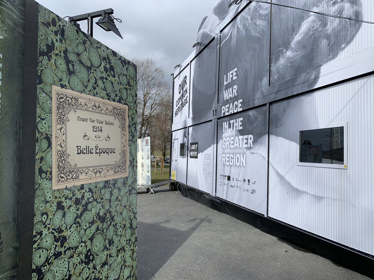 LeJournalduK's tweet photo. 👣 1ère étape de notre expo itinérante #LandofMemory - OUR COMMON HERITAGE à #Bastogne🌲

📕 5 albums géants 
👁👂1 expérience immersive
L’histoire du 20e siècle jusqu’à la création de l’Europe 🇪🇺

👉🏼 JUSQU’AU 16/05
🎫 GRATUIT
😷 EN PLEIN AIR
🔜 #PROVINCEDELIEGETOURISME https://t.co/WaFKKI3FGg