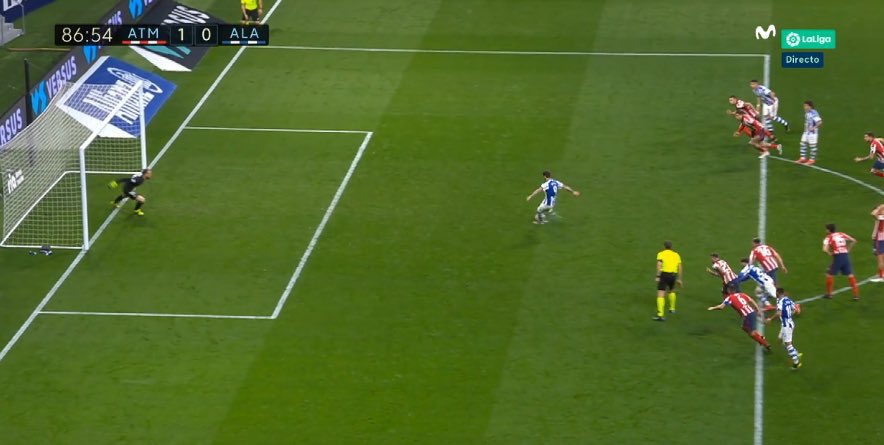 MadridSports_'s tweet photo. ¿Por qué no se repitió el penalti? ¿Solo se repite si entra Lucas Vázquez al área? https://t.co/pObhoXgbyR