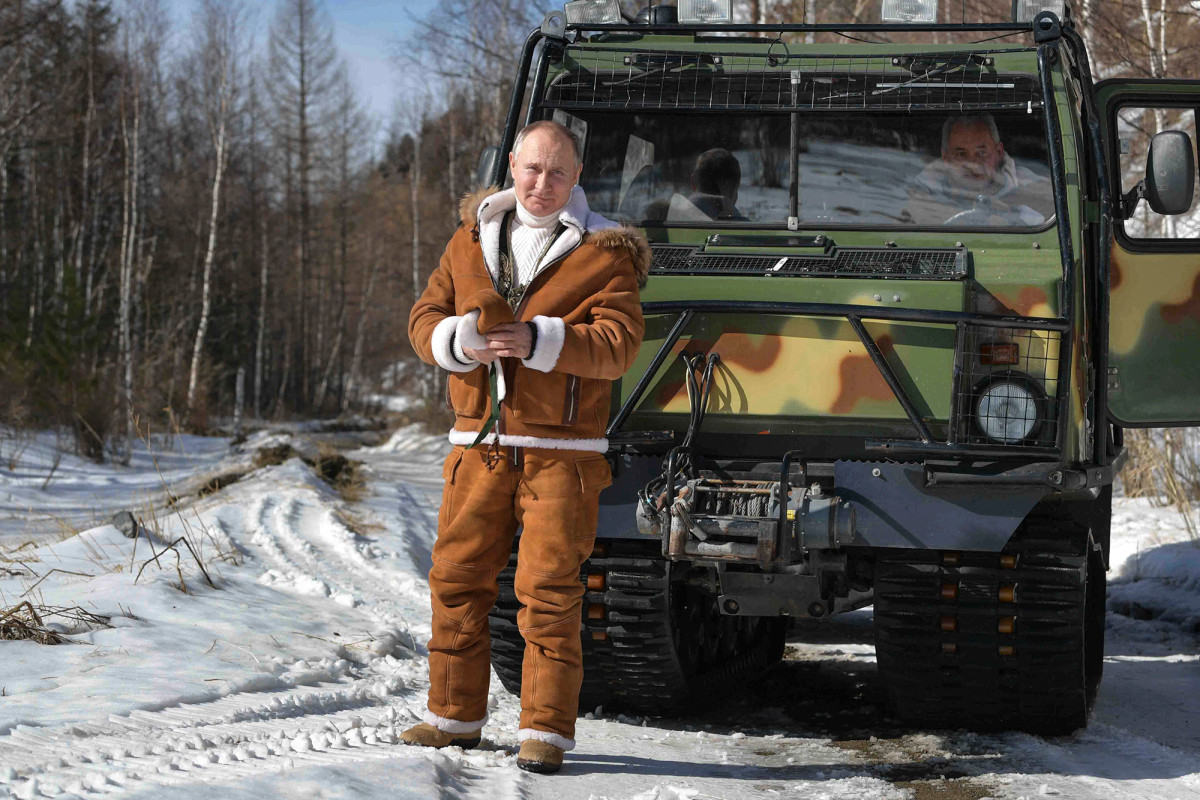 Putin poses in sheepskin after Biden called him a 'killer' trib.al/gPGgV05