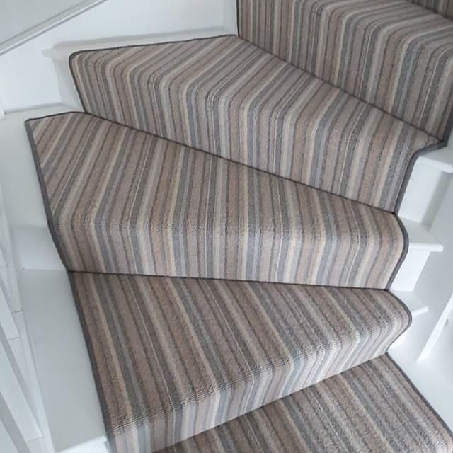 Beautiful home, beautiful finish to a beautiful stair case.

#flooring #interiordesign #homedecor #design #floor #renovation #carpet #construction #flooringideas #floors #home #vinyl #woodflooring #hardwood #homedesign #decor #homeimprovement #laminateflooring #vinylflooring