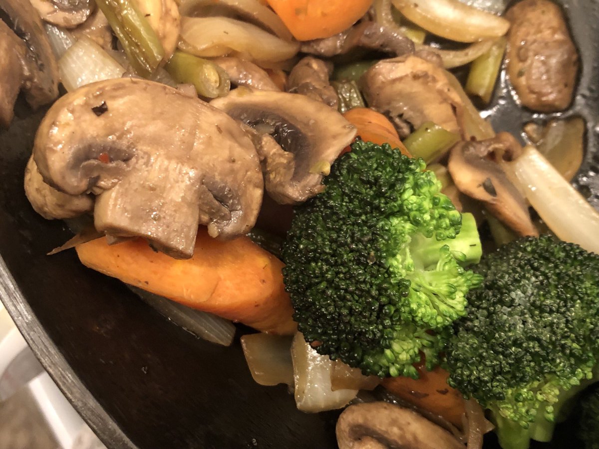 StevesRecipes's tweet photo. Am passionately trying to bring back beef cakes.
Salisbury Steak
Hot Hamburger Lunch
#nobreadcrumbs #justbeef https://t.co/GYIM3WKt6D