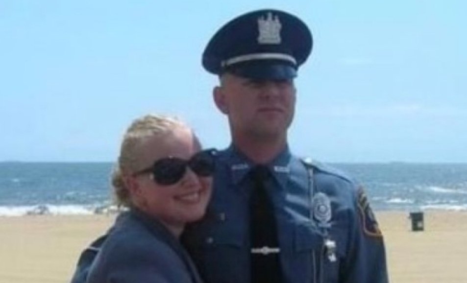NJSPBA's tweet photo. Keep Correctional Police Officer J. Rawa in your prayers. He was on his way home after work when he came upon a crash on 195 in Hamilton. He exited his vehicle to help and was struck by a vehicle that critically injured him. https://t.co/DMvIEMWlJO https://t.co/nrUBTaCpMO