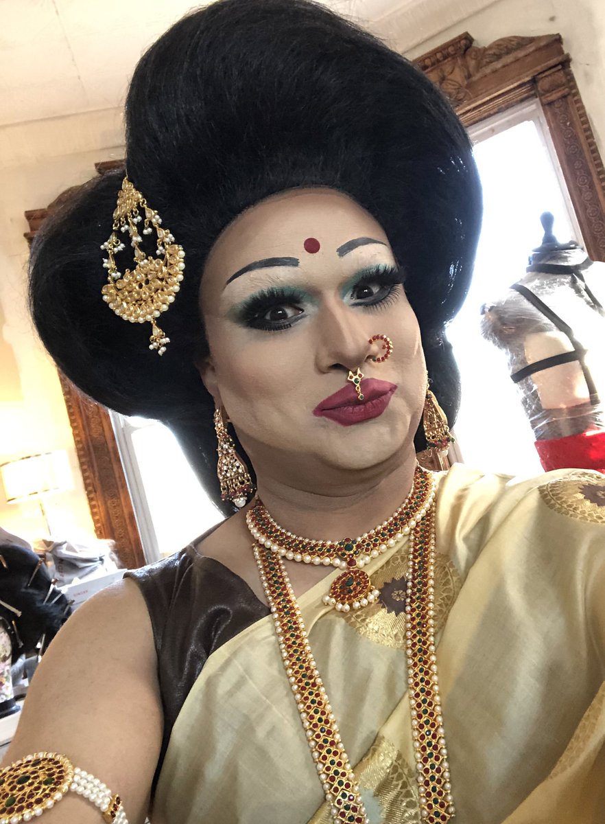 First time in #drag in a month! 

#dragqueen #dragqueens #dragqueensoftwitter #sari #saree #indiandrag #indiandragqueen #desi #desidragqueen #vibmntage #vintagevibes #jhumar #juumka #wigs #makeup #bighair #punjabi #punjabiqueen #punjabidrag #bindi #ranihaar #nath #nosering