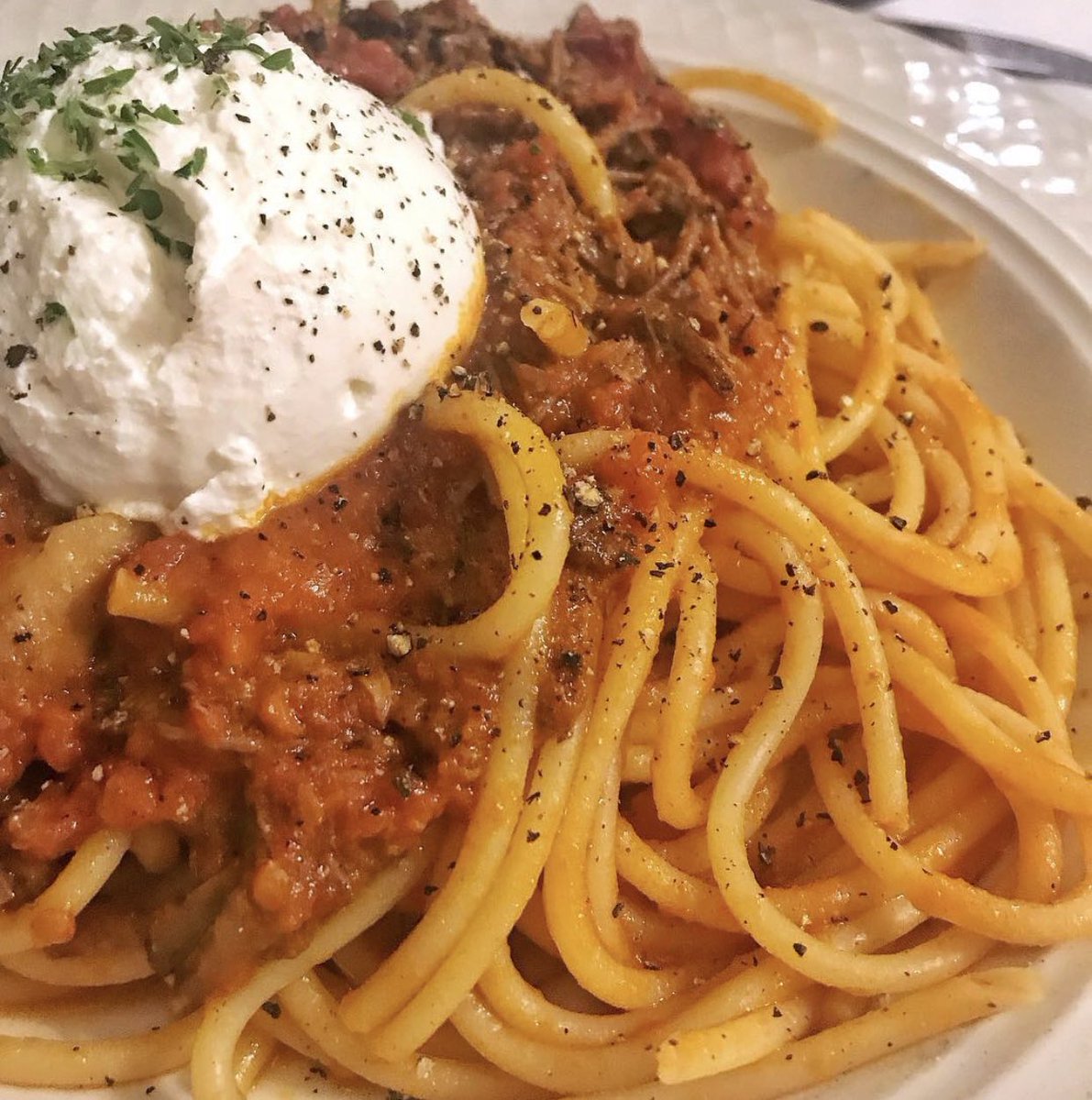 PremiumPete's tweet photo. This Pot is over 100 years old it was #GrandmaPremium’s Pot she brought over from Italy, where Pete’s Premium Pasta Sauce is now cooked in! 🤯 

We have shipped all over the world and I know she is looking down proud, from my family to yours SALUD! 

🍅: https://t.co/N7aJZ8ZolH https://t.co/iX52oHhvvf