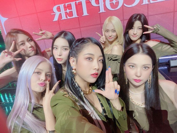 she_reigns__'s tweet photo. HAPPY 6TH ANNIVERSARY CLC! 

#OurFirstLoveCLCDay
#6YearsWithCLC
#영원히_가자_우리_빛나는_CLC @CUBECLC #LATE https://t.co/QVjmCi5PIh