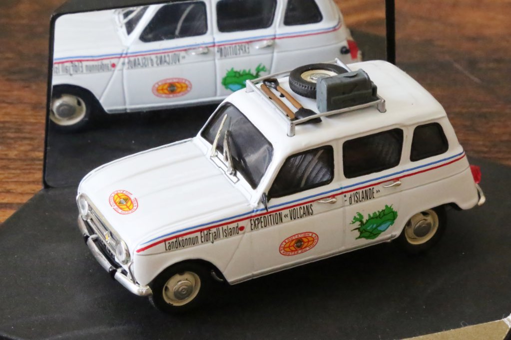 DearPru43803316's tweet photo. VITESSE/ビテス製、RENAULT R4 LES ROUTES DU MONDE。ビテスはポルトガルのメーカーで、たくさんのマニア向け車種をたくさん発表されています。 #雑貨 #ブロカント #ミニカー #ダイキャスト #vittesse #ビテス #renault #ルノー #サンク https://t.co/VfSrSI9eDo