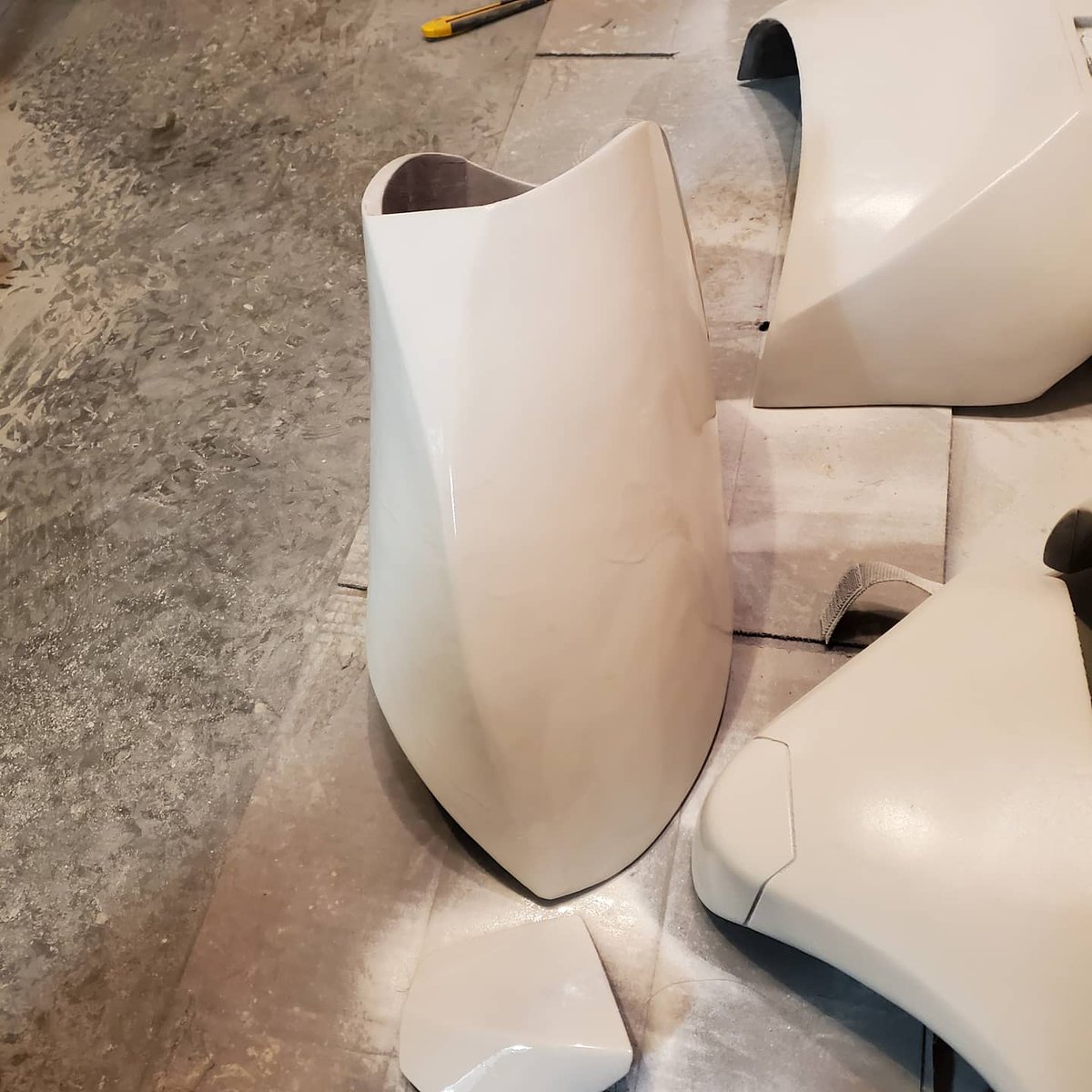 K2ProductionsYT's tweet photo. working on some armor!!! getting some paint down! very excited! #clonewars #starwars #clonearmor #3dprinting https://t.co/7MrQfSMa3s