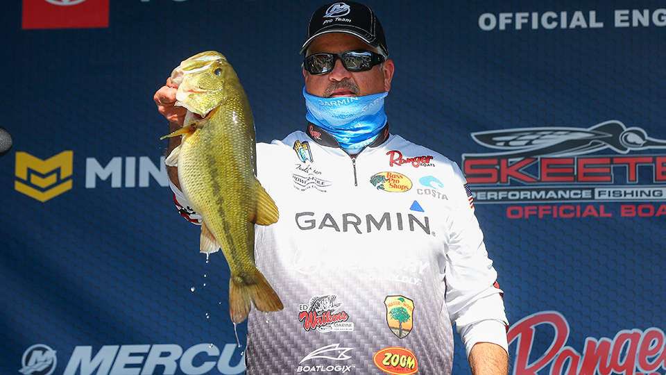 t_autenfishing's tweet photo. Had 11-15 today putting me in 39th place. Fishing tomorrow!
Photo: @bassmaster
#bassmaster #basselite #topfifty #bassfishing #fishing #autenfishes #pickwicklake https://t.co/7p8Z7EXWez