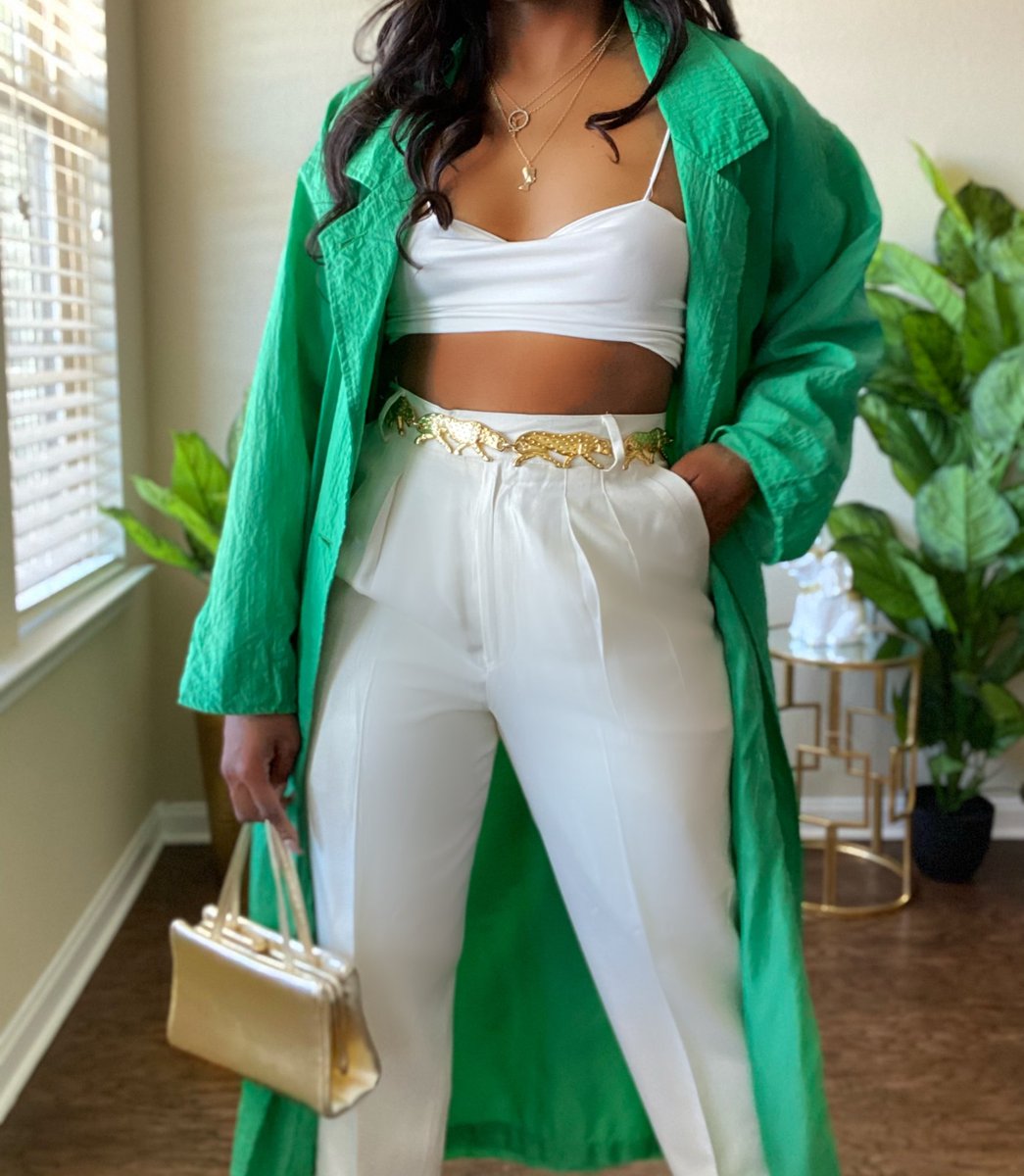 arckiveVR's tweet photo. New Arrivals available now on the site!! Link in bio!
#springfashion #arckivevr #vintageresale #fashionstyle #colors
#classycute #resaleclothing #blackownedclothing https://t.co/uWQlrvUgTW