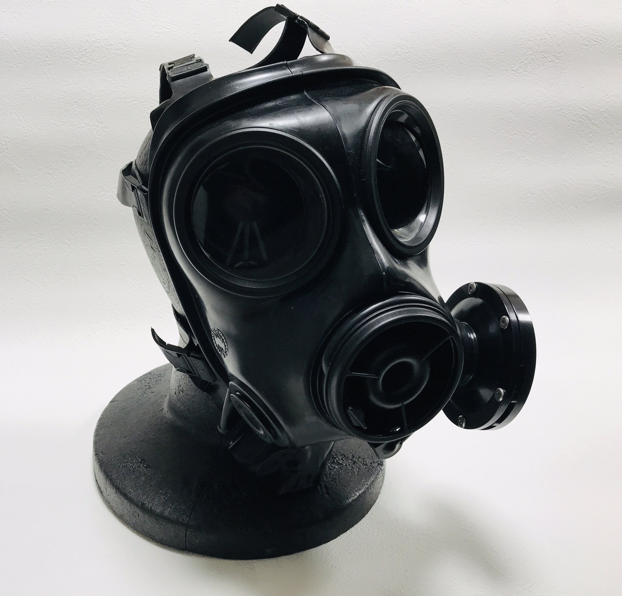 GP5 Factory auf Twitter: "A Japanese gas mask canister made of duralumin  that can be equipped with a COVID compatible R95 filter. #gasmask #COVID19  #canister #fujiyamasoubi https://t.co/0yUY8XvoWu" / Twitter