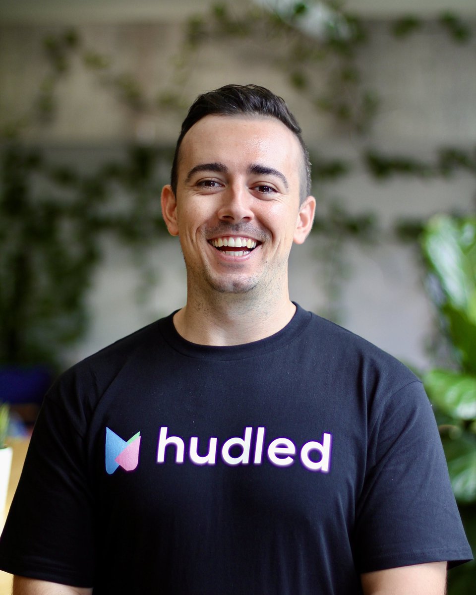 shirtsofstartup's tweet image. “My parents put me in tennis lessons when I was five. Growing up, there was a big wall at our house and I’d always be practicing, just hitting against it for hours...”

Featured: Hudled 

#shirtsofstartups #entrepreneur #grit #founderstory