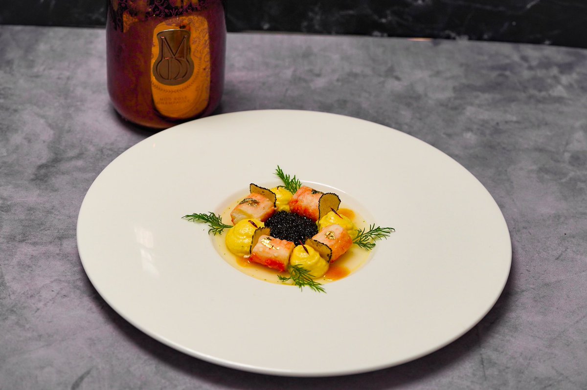 isaiddatshit's tweet photo. Was feeling fancy.. I call this dish. Got my Stimmy🤑 ...... (jk) 🙂
There is poached king crab with 24k gold, Russian caviar, A saffron foie gras mousse, Black winter truffle, passion fruit reduction, on top of a #MODselection rosé herb gelee. https://t.co/NSK1V9zm77