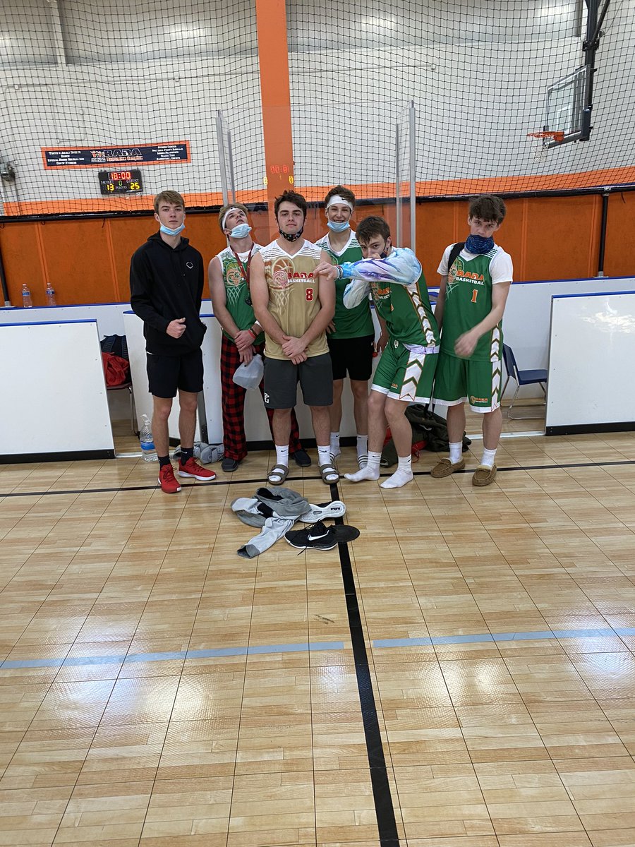 69-54 W against the <a href="/raraScrubs/">RARA Scrubs (2-1)</a> today. Nothing but respect for that team.🤝