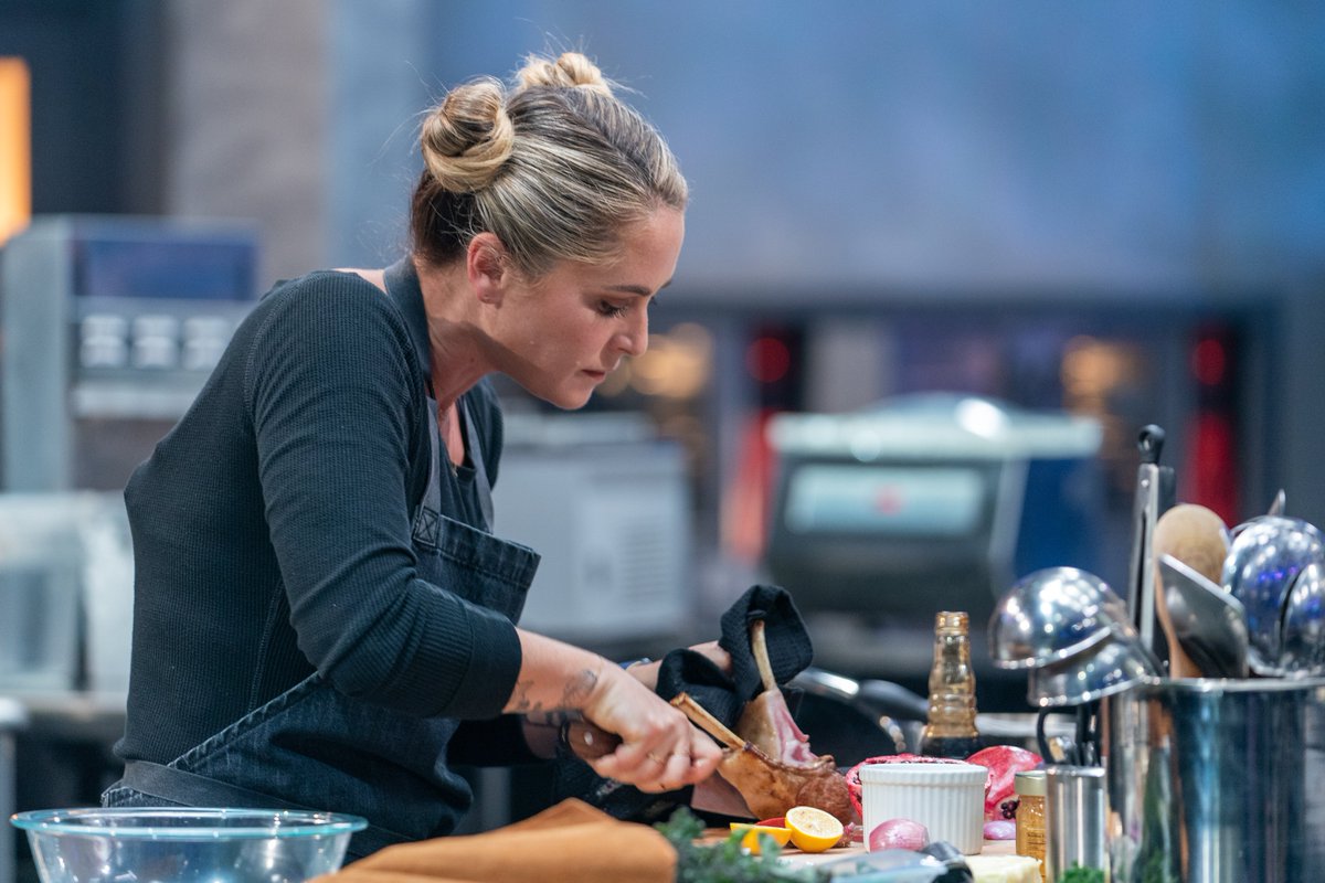 A half hour goes by WAY too quickly in this kitchen, right, <a href="/ChefBrookeW/">Brooke Williamson</a> + <a href="/NyeshaJoyce/">Nyesha Arrington</a>? #TournamentOfChampions