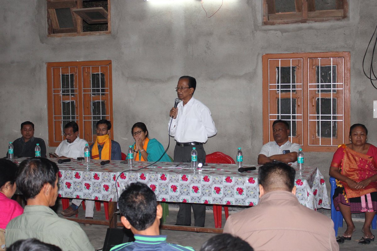 GorlosaNandita's tweet photo. Had a brief meeting cum discussion at Disgao Razee polling station, Haflong, Dima Hasao in regard to the upcoming Assembly Election polls,I thank all the attendees today. Massive support always drives the passion in any work we do and for that I am very humbled &amp; thankful to all. https://t.co/Q4tvDfx2oW