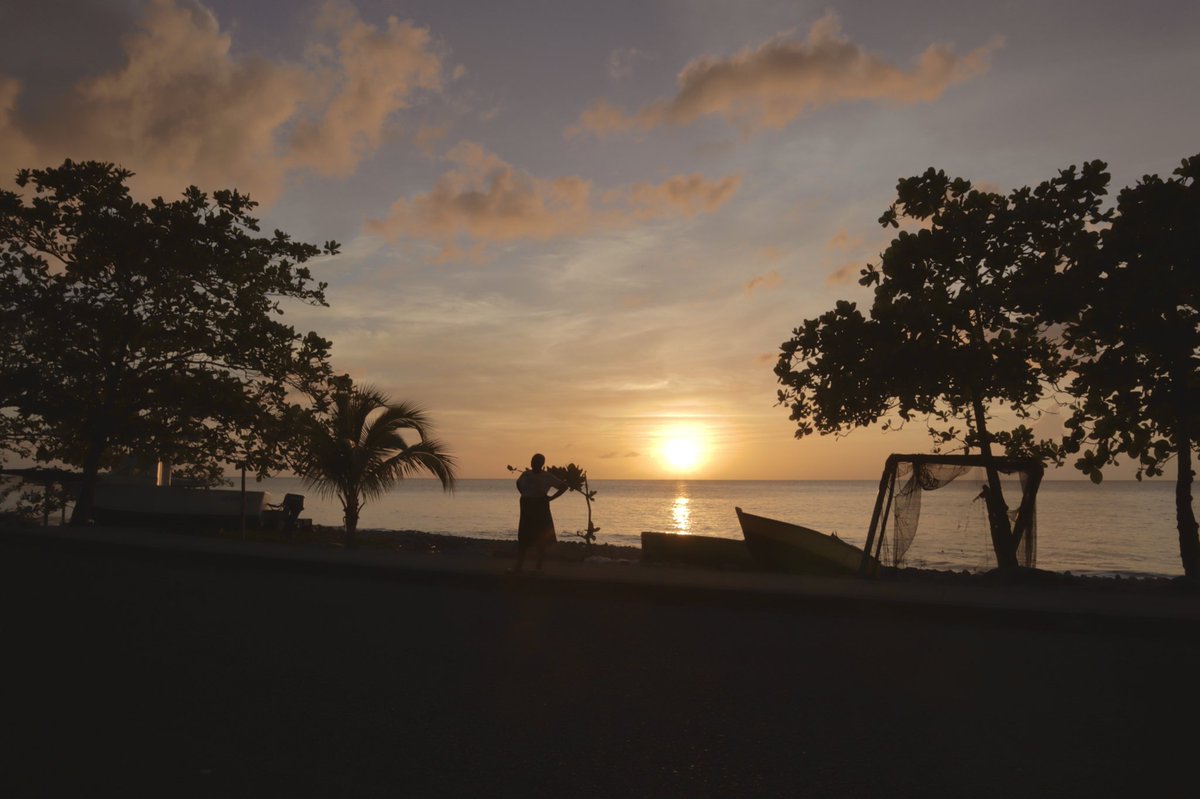 addiskilla's tweet photo. Nothing more musical than a sunset 
🌅🌅🌅
#Grenada #DiscoverGrenada #GrenadaRocks #SunSet #IslandLife https://t.co/fdmcrmeHs0