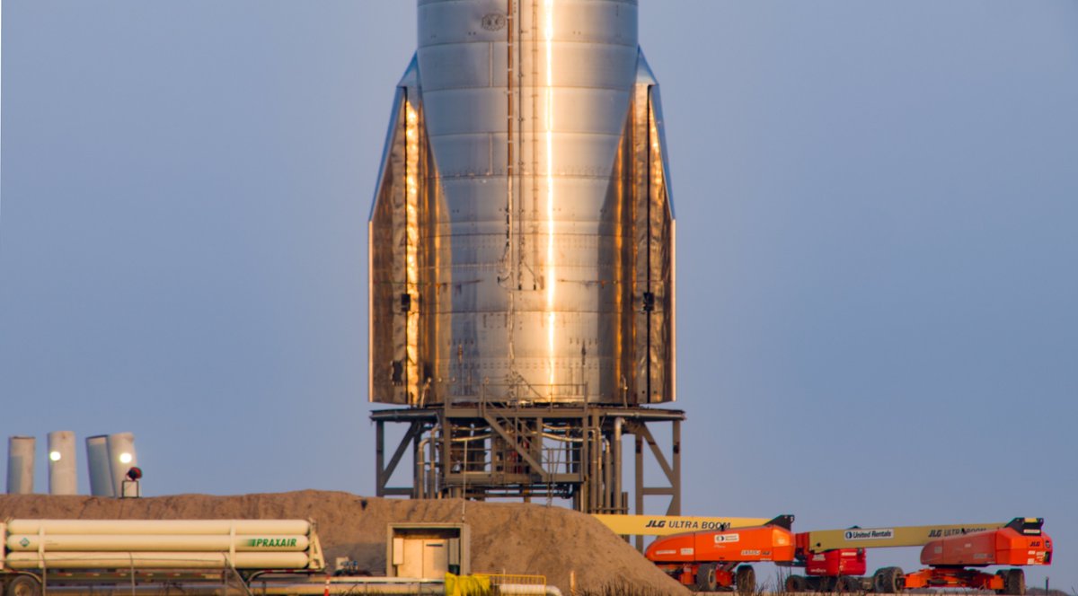 LabPadre's tweet photo. The biggest THANK YOU today goes to @SpaceX and their Starship Director for the grand tour of SN11 and the Boca Chica launch facility.  When the time is right I'm hoping to chat with @elonmusk under #SuperHeavy. I'm still waiting to wake up.💤🤯#SpaceX #BocaChica #Texas #Stasrhip https://t.co/K80QbbBMCR