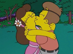 Homer: 10 años. Ese verano, Homer acude a su primer campamento, donde conoce a Lenny y Carl. También se saca un ojo con una navaja automática, y se da su primer beso con una chica de pelo castaño a la que le rompe el corazón. Casi treinta años después descubre que fue Marge. Lol.