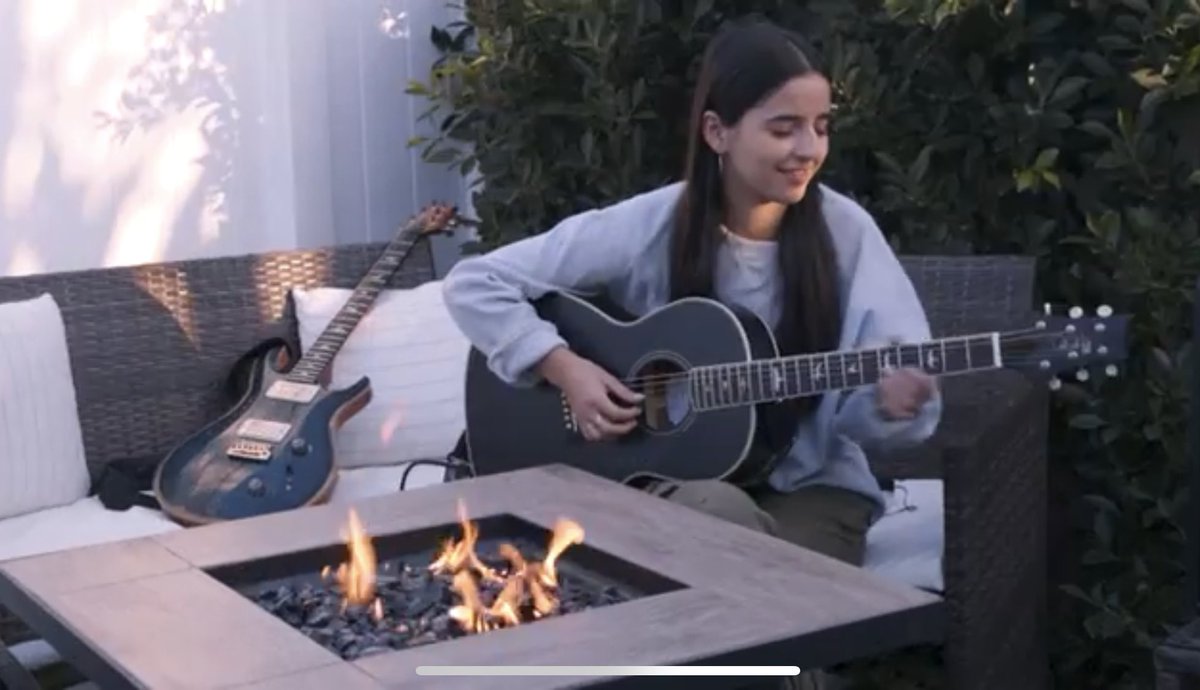 Watch the <a href="/sophiagripari/">Sophia Gripari</a> livestream concert, available now on YouTube! Tune in here: youtu.be/4Oc8HVvz44c