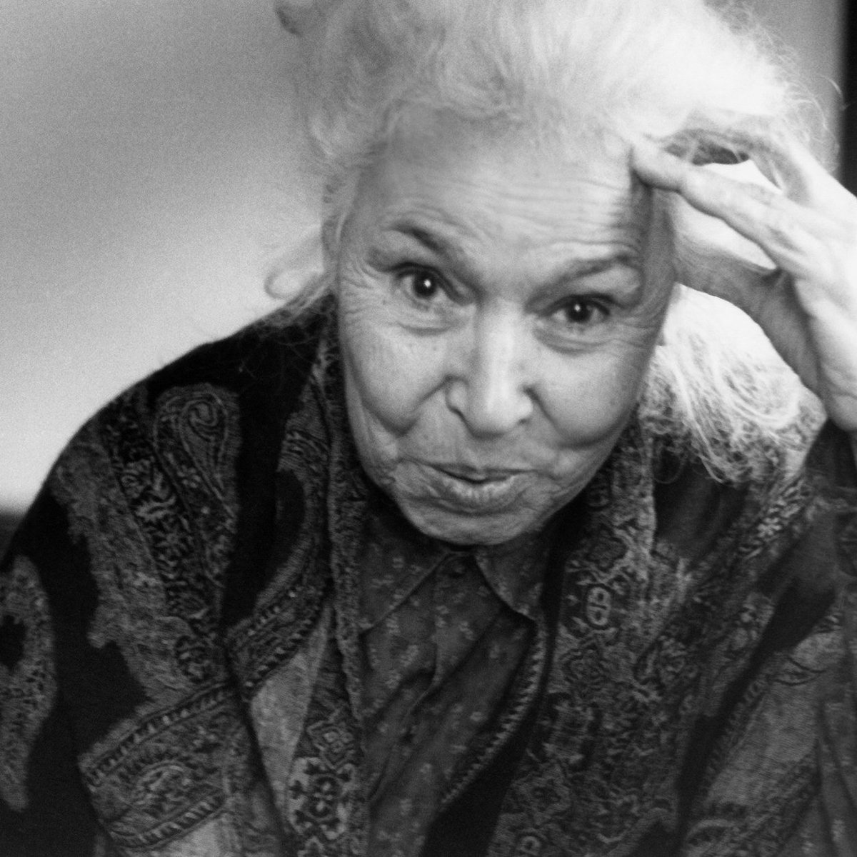 Purposeful_org's tweet photo. “What makes revolutionary thought unique is its clarity and dignity, and its clear grasp of freedom and justice: simple, clear words that are understood without the need for any help from elite writers or thinkers” 
Journey softly, rest in power Nawal  Saadawi https://t.co/AB8QdX2ivy