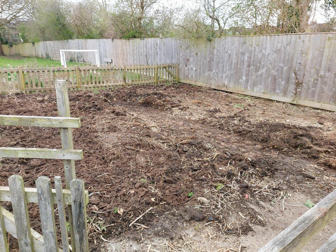 #CommunityPayback - Service Users made a difference tidying up an area at Priorswood Primary School, #Taunton on Saturday. AB/pe