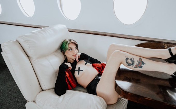 Your flight attendant is misbehaving 💦✈️ https://t.co/1pTCgkK2yh<a href="/tag/mvsales"class="tags"><span>#mvsales</span></a>