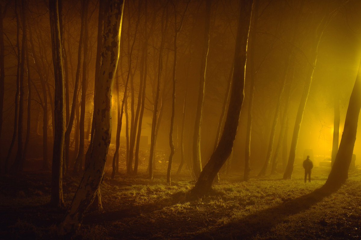 HenriPrestes's tweet photo. This portuguese village at night https://t.co/klnzBnRyyd