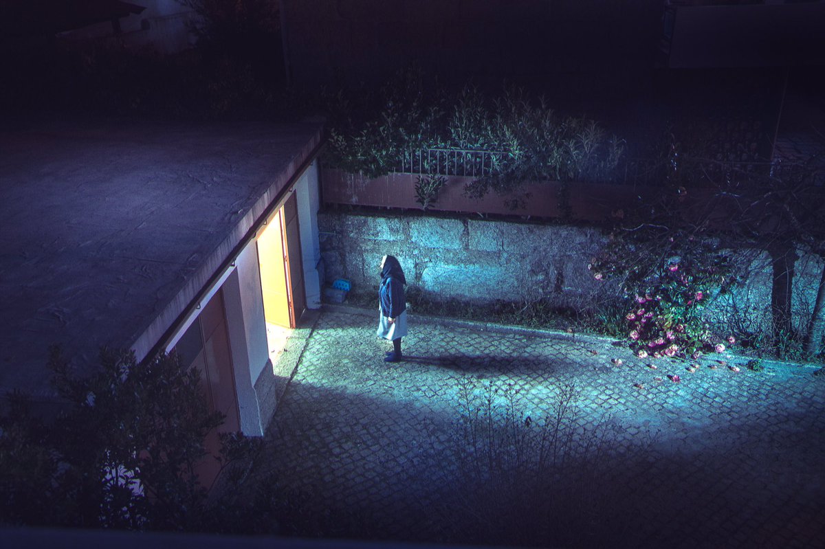 HenriPrestes's tweet photo. This portuguese village at night https://t.co/klnzBnRyyd