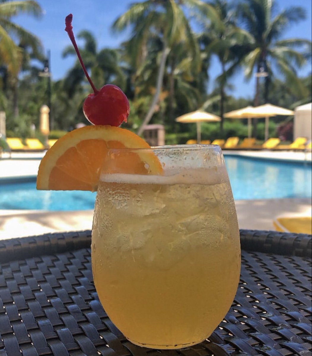 JAMIAM59's tweet photo. Sip Sip Hooray! 
🎶🎵Drink In My Hand🎵🎶

#cheers #laughter #Sunshine #SundayFunday #tasteofparadise
#goodtimes  #DrinkinVibes
#SundayBubbly #ItsMoreFunInJupiter #LavaFlow #WhiskeySour #Mimosa #BuoyBooze #BloodyMary #VodkaLemonade #FrozenDaiquiri #Margarita https://t.co/nz6UQZJLEX