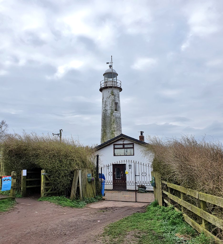 McJonesy59's tweet photo. Lovely 8am Saturday walk to Hale Lighthouse to blow the cobwebs away 
(...and I got to see that house I fell in love with last summer 😍)
#morningwalks #getfit #halelighthouse https://t.co/AJ7ZxqJ4fW