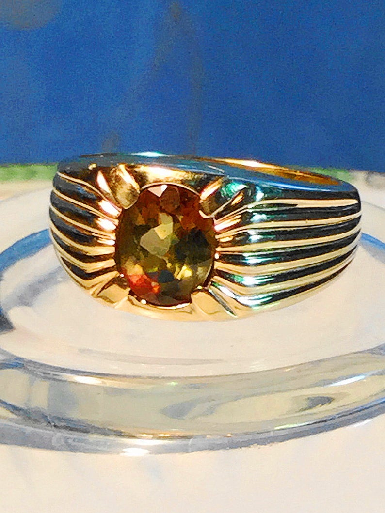 ColteriCo's tweet image. Men's Natural Andalusite 14kt. Gold Ring. One of a Kind.

Price:$692.10

See Details:  

etsy.com/listing/232881…

#andalusite #mensring #mensgoldring