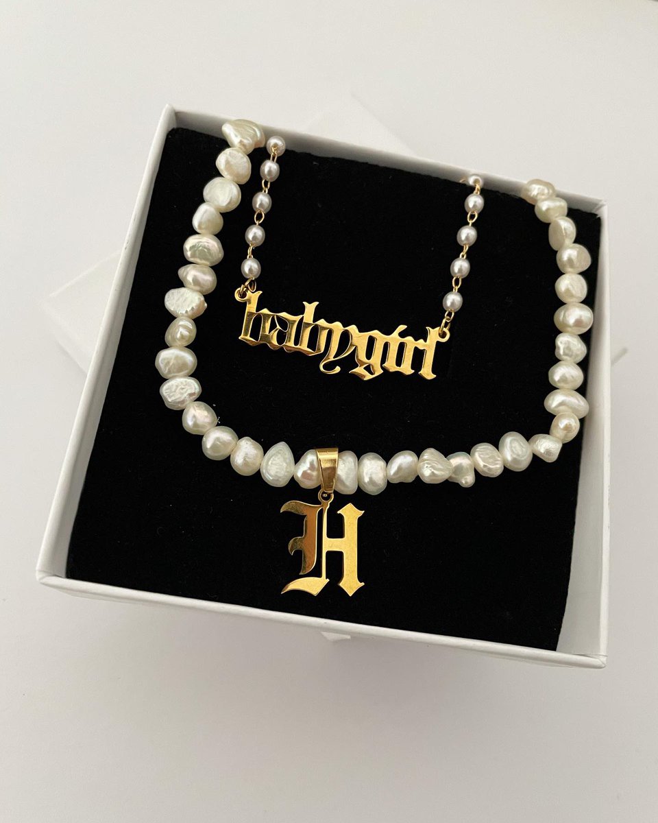 dixiegraze's tweet photo. Did someone say Pearl season? ⚪️✨⚪️✨⚪️✨⚪️✨⚪️✨⚪️ https://t.co/PoYI0TpdVF
