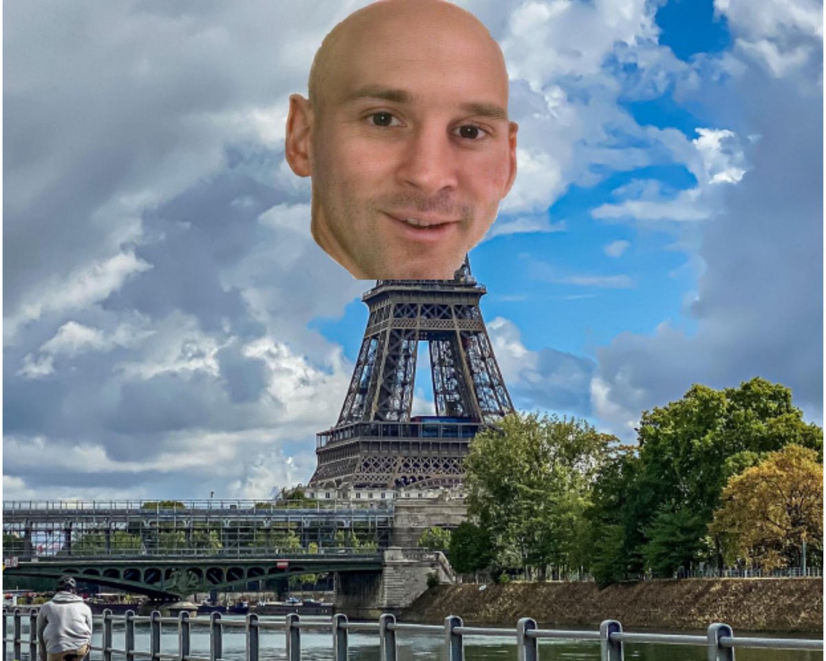 pessipseite's tweet photo. Paris / Pakhy 😹🤙 https://t.co/0RMDbB0xFv