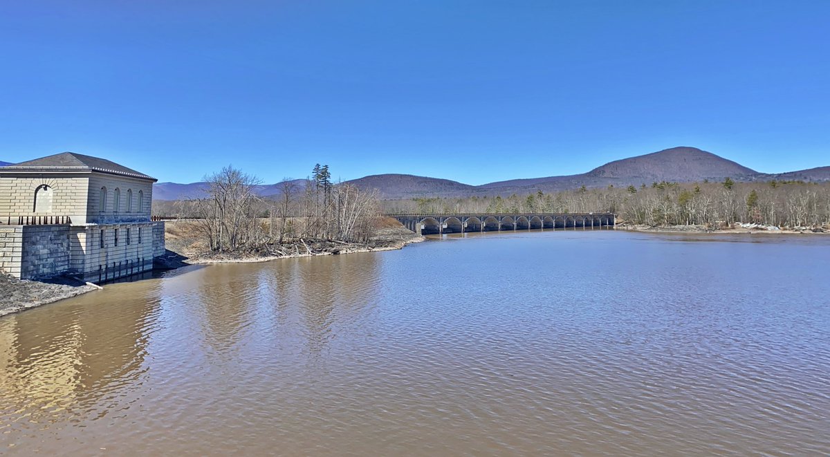Sheryle1122's tweet photo. Walked 3 miles today with this view! #UpstateNY #CatskillPark #Catskills #NYstate #UlsterCounty #WelcomeSpring #AshokanReservoir #StormHour #ThePhotoHour #TwitterNatureCommunity https://t.co/wlgRLqKYtP