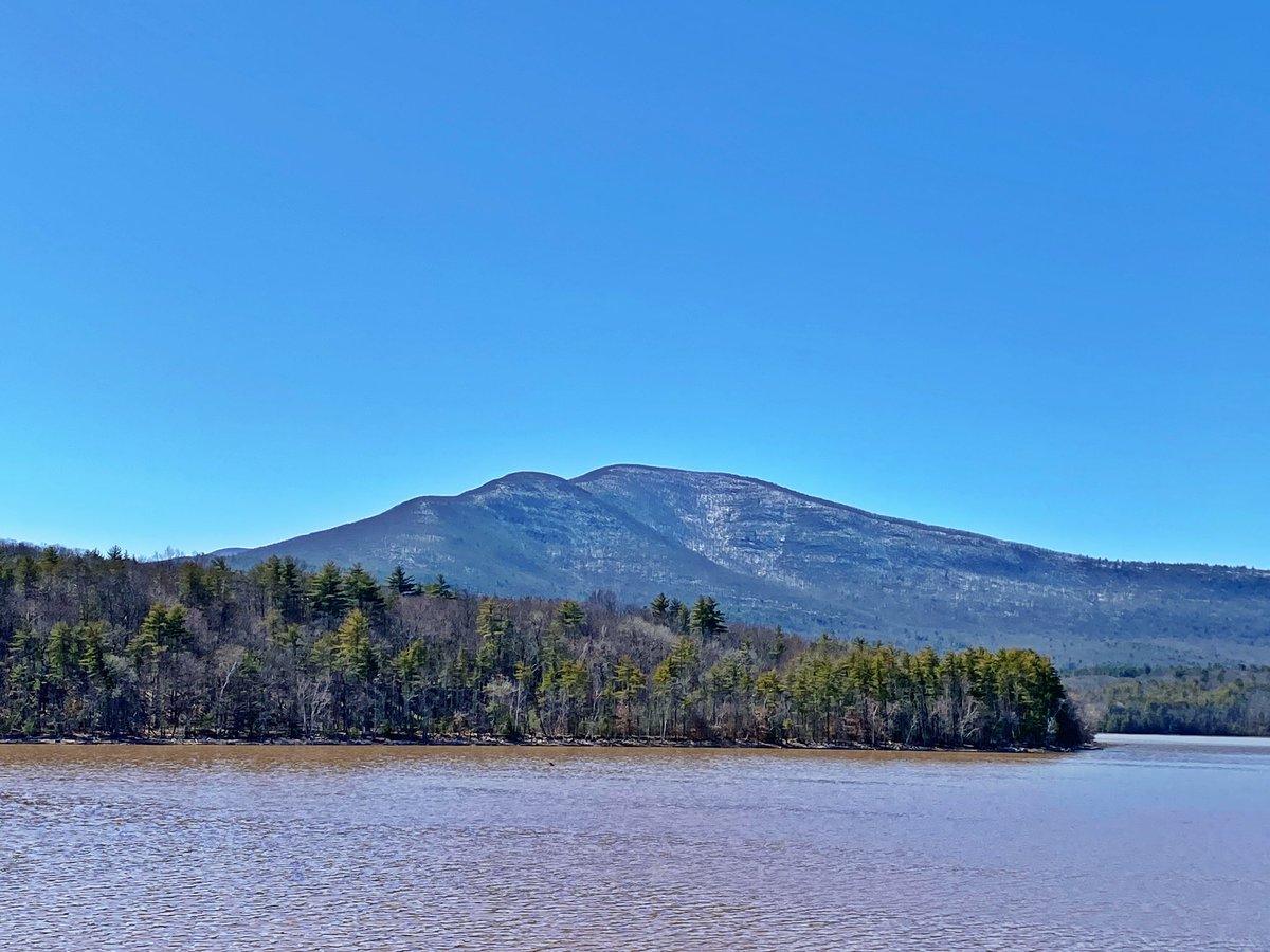 Sheryle1122's tweet photo. Walked 3 miles today with this view! #UpstateNY #CatskillPark #Catskills #NYstate #UlsterCounty #WelcomeSpring #AshokanReservoir #StormHour #ThePhotoHour #TwitterNatureCommunity https://t.co/wlgRLqKYtP