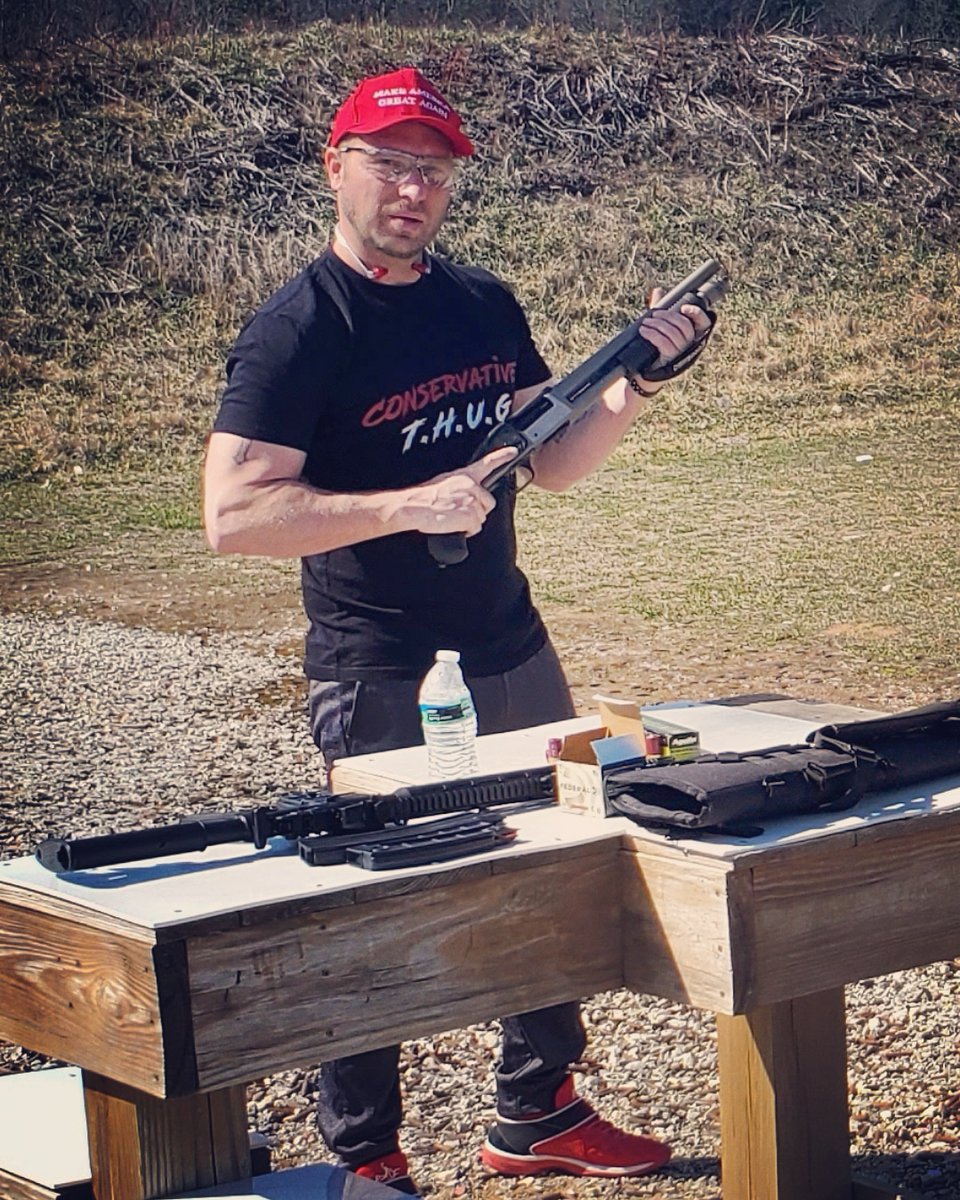 JonBlazeTical's tweet photo. #Mossberg #Shockwave #2A #RangeDay #MAGA #ConservativeTHUG #RIPKingface @KingfaceF1 https://t.co/lUNIIZwjJP