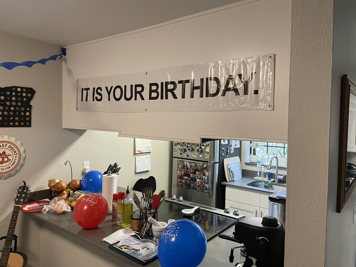 StarkMagenta's tweet photo. Happy 2nd lockdown birthday to me! (And hopefully the last one) I thank my amazing girlfriend @lexflixnchyll for decorating with an Office reference! @theofficetv @johnkrasinski @rainnwilson @mindykaling https://t.co/9DfzVzJwuF