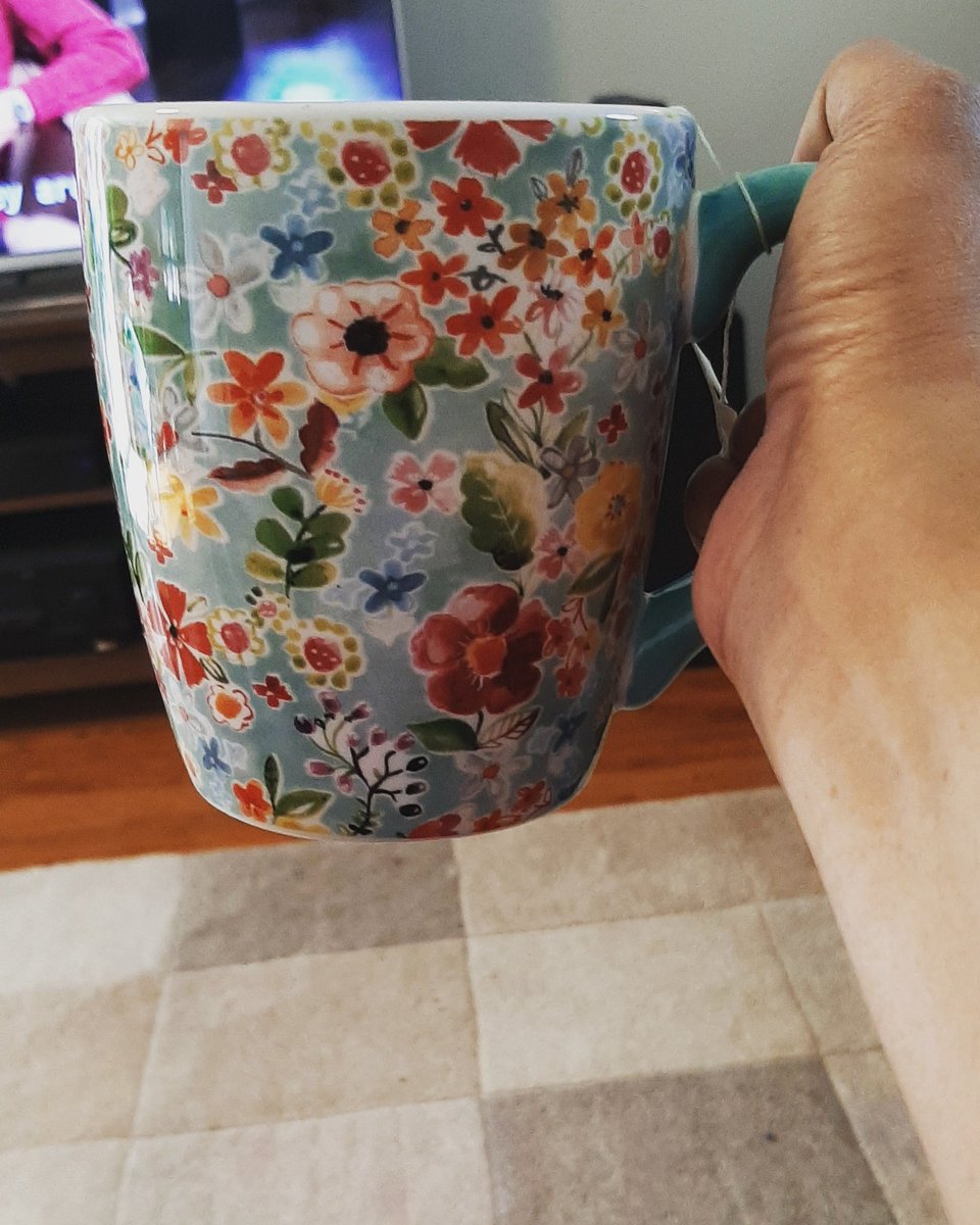 isn_blank's tweet photo. Tea is better in a #SpringMug https://t.co/0P9AEkL8q1
