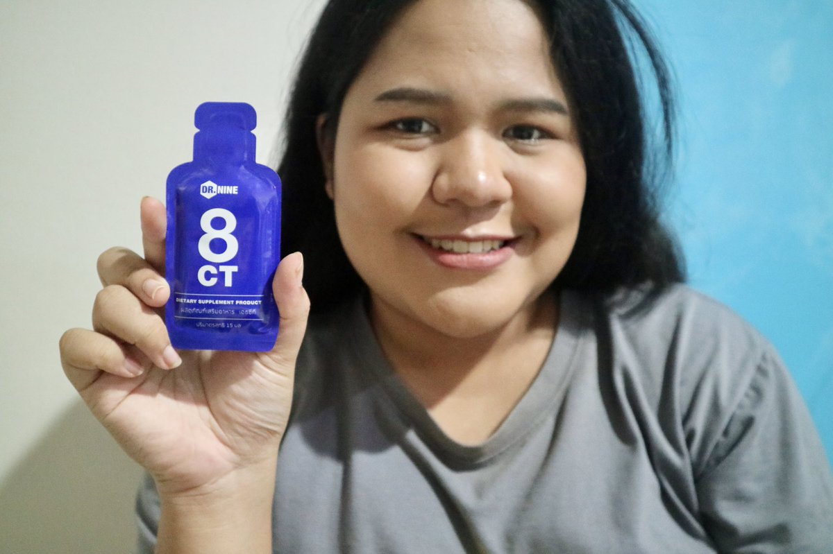 EarnNyJ's tweet photo. สายกินจุกจิกต้องมีตัวช่วยเผาผลาญ น้ำมัน 8CT OIL ซึ่งเป็นน้ำมัน MCT + แอสต้าแซนทิน + โอเมก้า 3,6,9 + ซาเซมิน รสชาติไม่ขม ไม่เฝื่อน ซ่านิด ๆ ส่วนตัวเราทานตอนท้องว่าง 2 ช้อนโต๊ะ เพื่อเพิ่มการเผาผลาญที่ดีขึ้น #ลดน้ำหนัก #คีโต #ลดความอ้วน #สุขภาพ #ดีท็อก #ดีท็อกซ์  #8ct #8ctoil https://t.co/rFTnkGcXKM